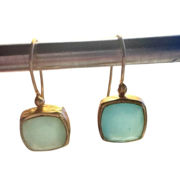 World Market Aqua and gold tone earrings, hook dangling, turquoise - Picture 4 of 6
